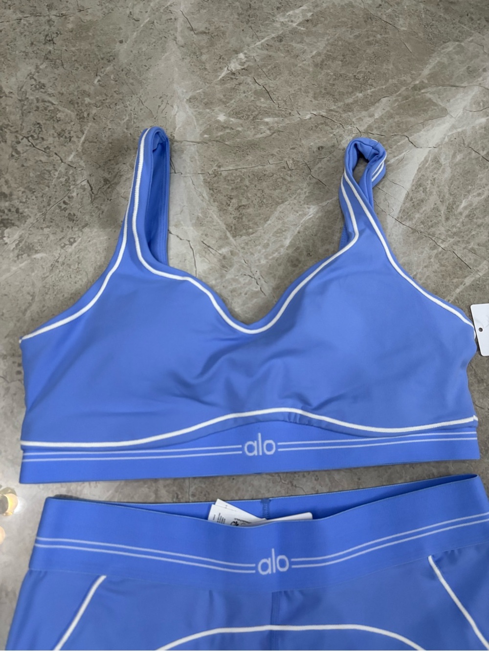 ALO Yoga Periwinkle Blue High-Waist Leggings & Sports Bra Set - Picture 2 of 5
